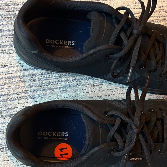 Dockers Men's Black Sneakers - Picture 2 of 5